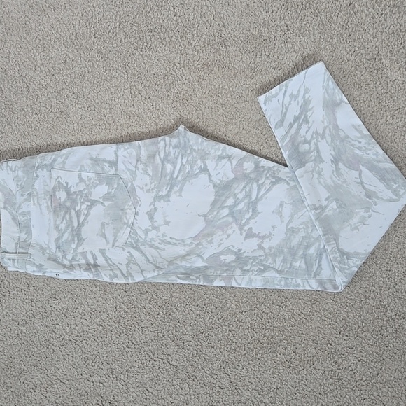 Skinnygirl White and Gray Patterned Marbled Christina Marie Skinny Jeans Size 14 - Picture 8 of 13